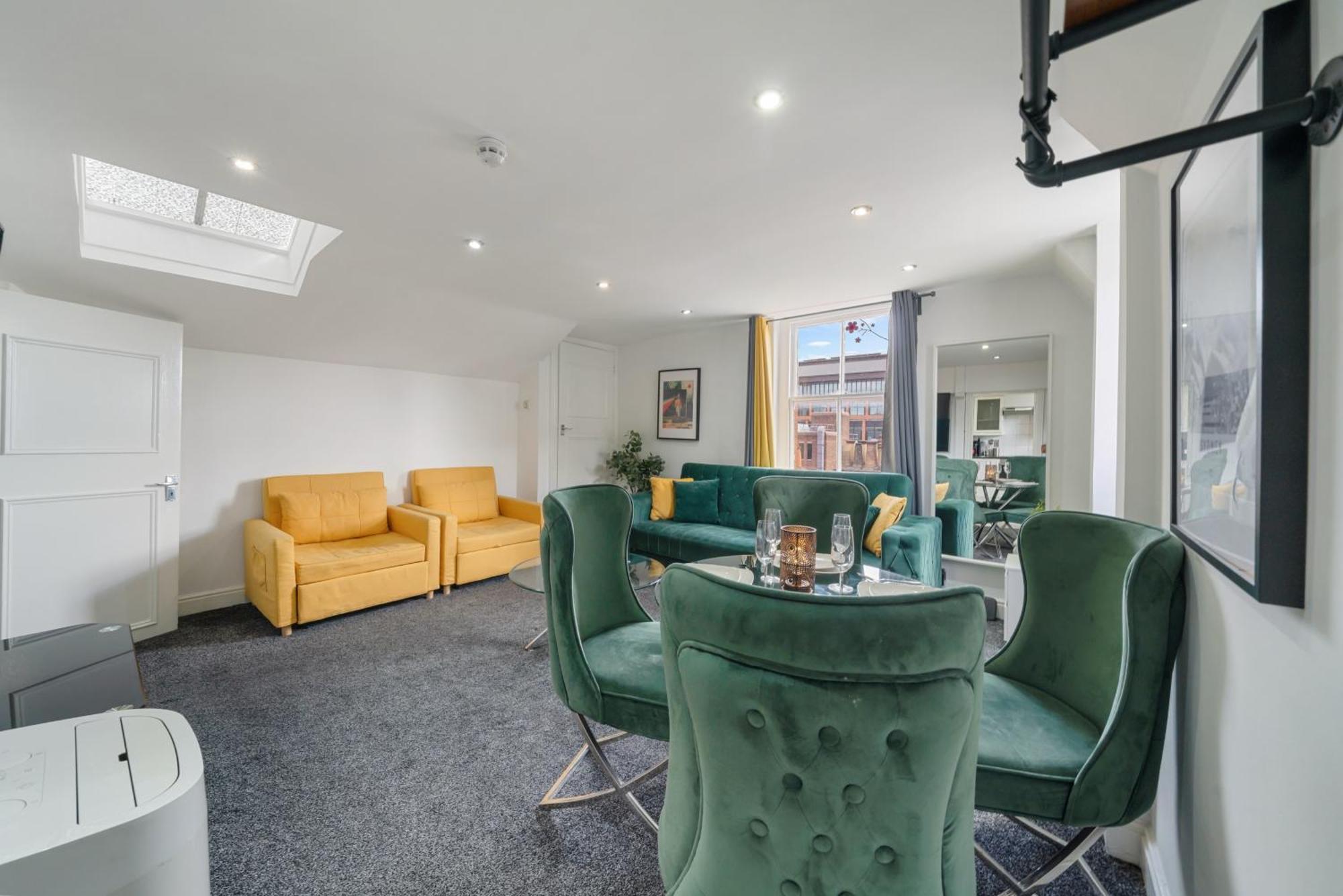 Luxurious 1-bedroom Penthouse On Oxford Street 11g Apartment London